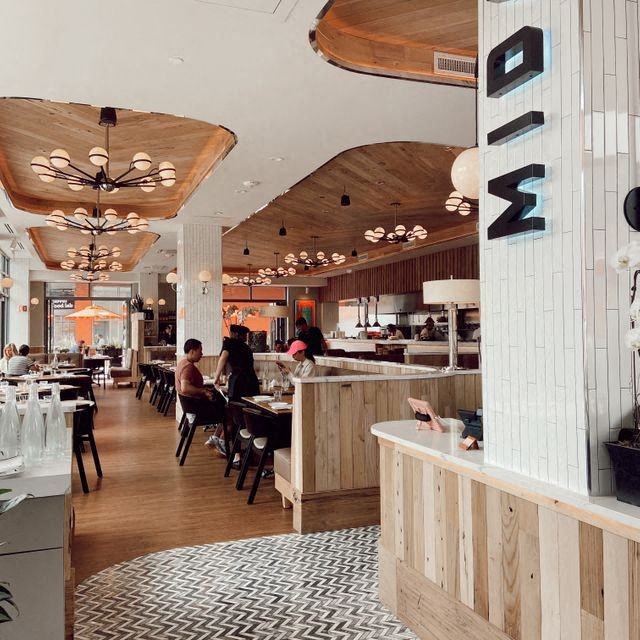 Trio Newton - Photo 7 of 7