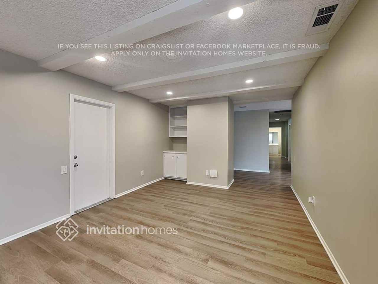 1676 Rhone Ave - Photo 3 of 18