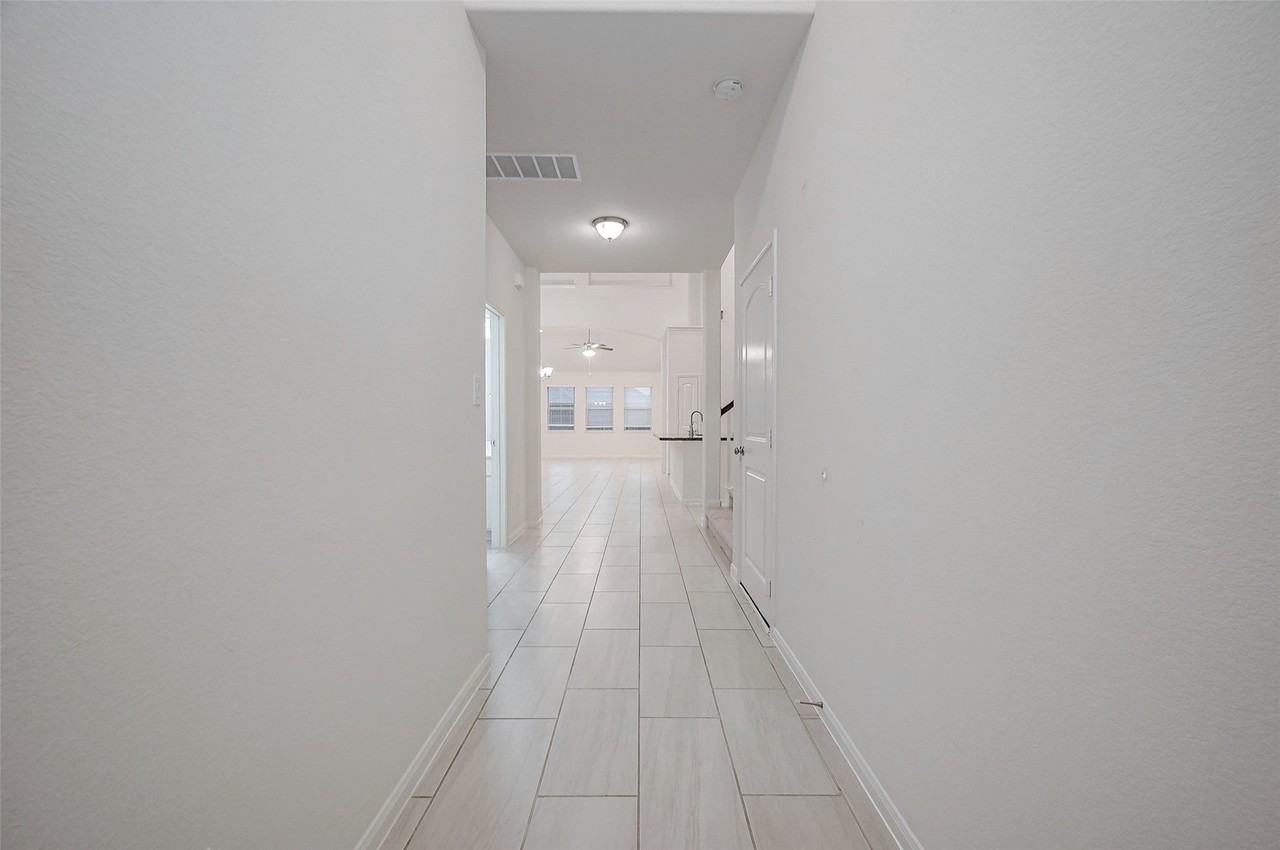 4410 Sandhill Terrace Ln - Photo 7 of 49