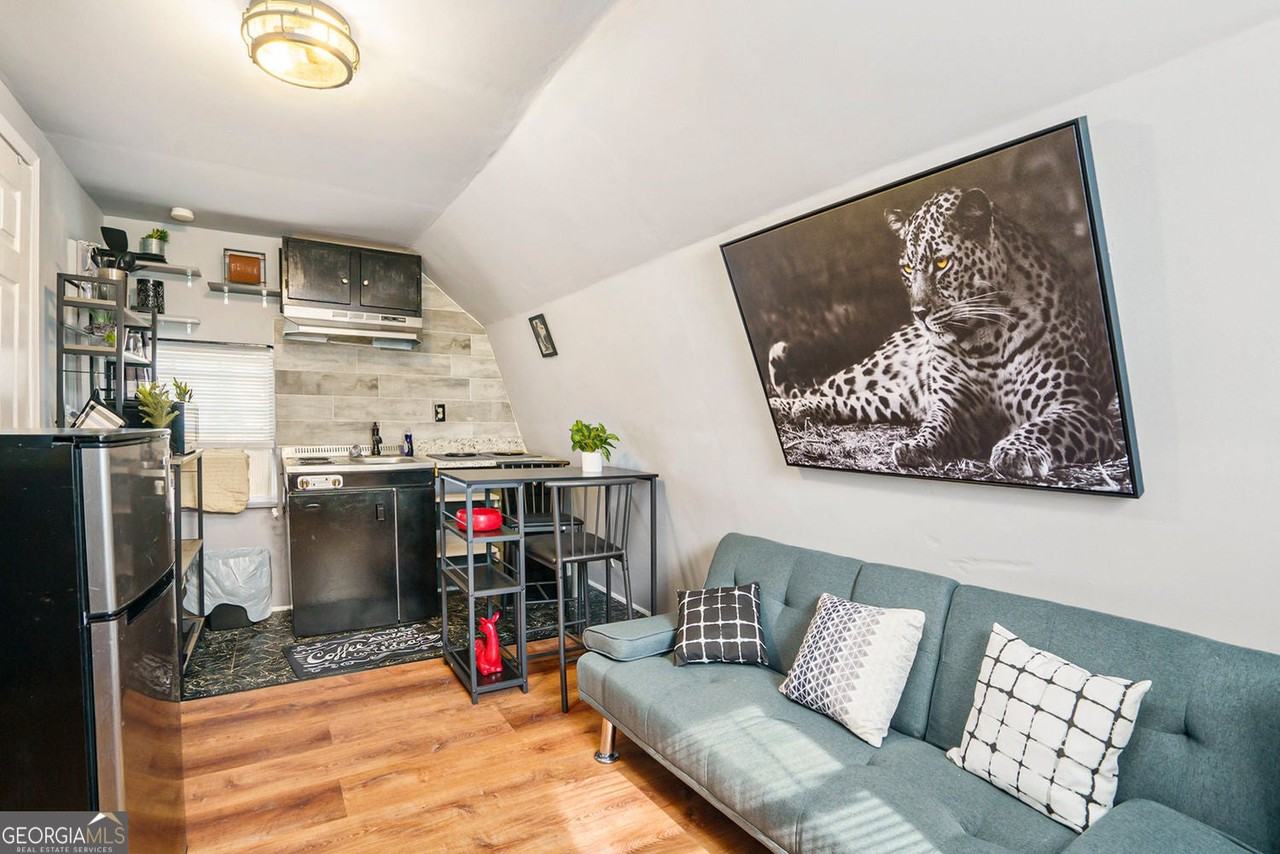 371 Corvair Dr Se - Photo 3 of 17