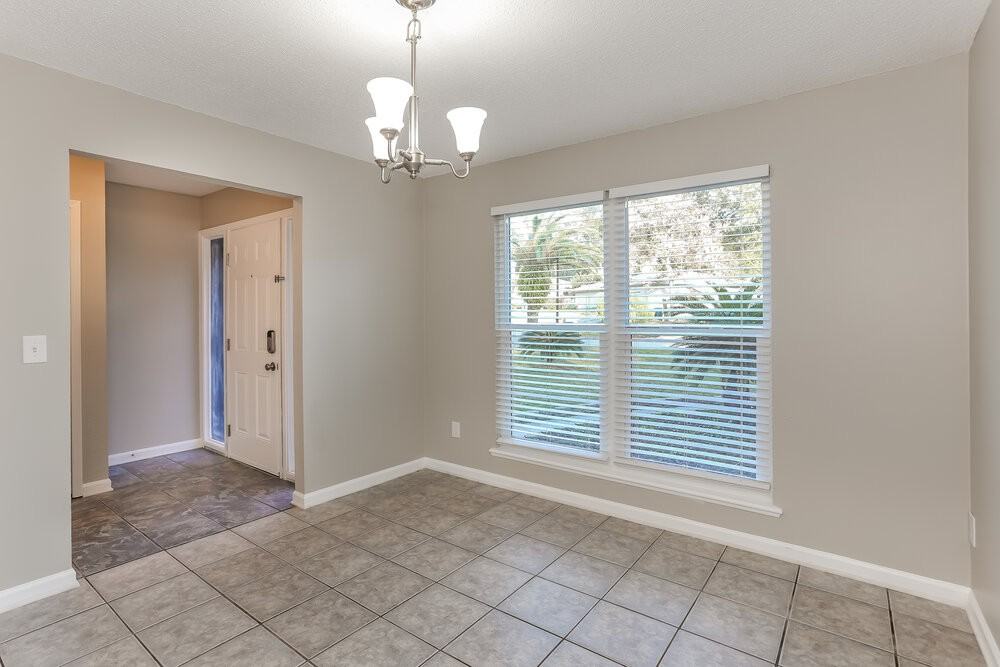 1548 Oak Ridge Dr W - Photo 6 of 16