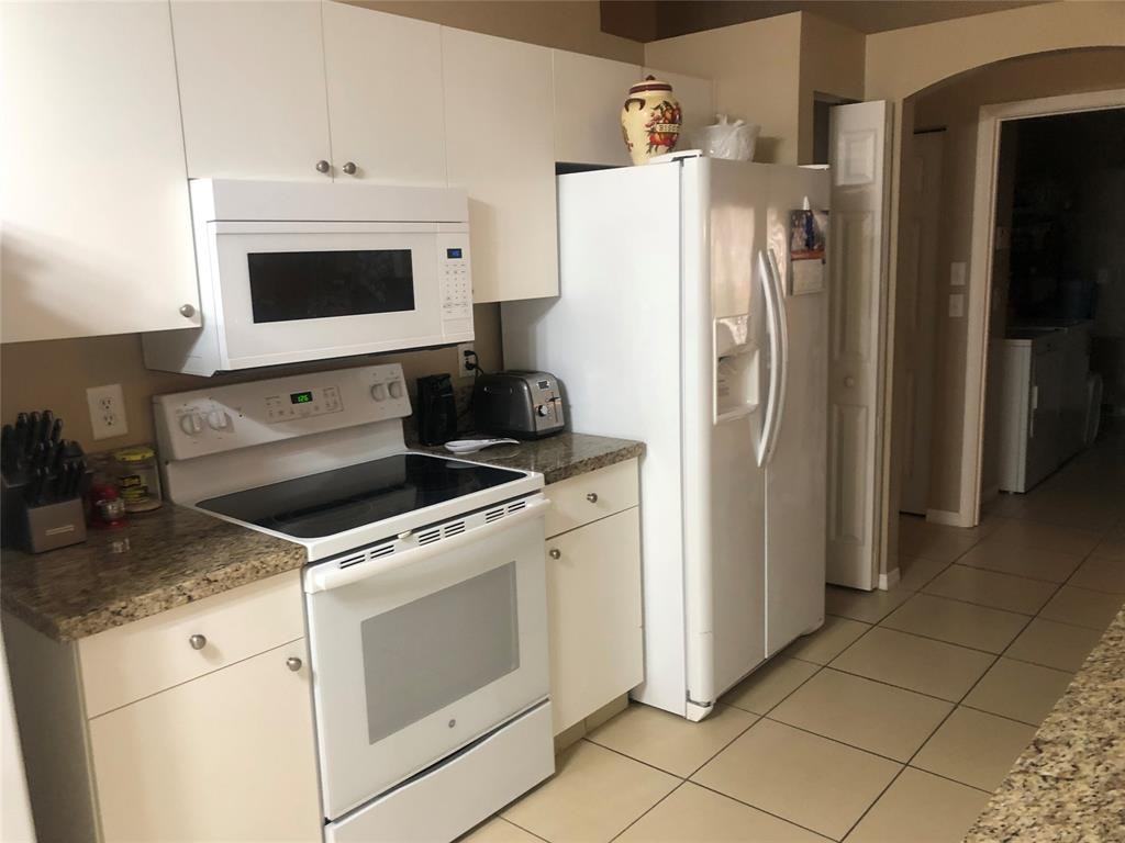 4703 Northwest 75th Place - Photo 2 of 10