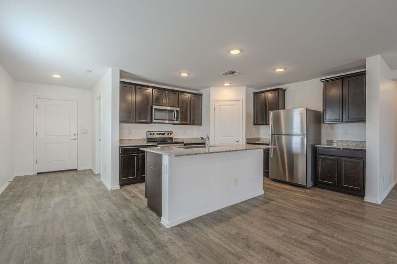 1536 E Demain Dr - Photo 4 of 40