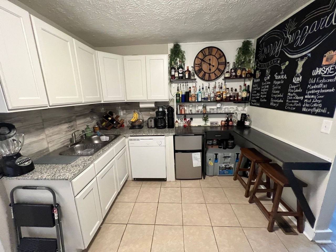 1913 Fort Bragg Rd Apt A - Photo 2 of 5