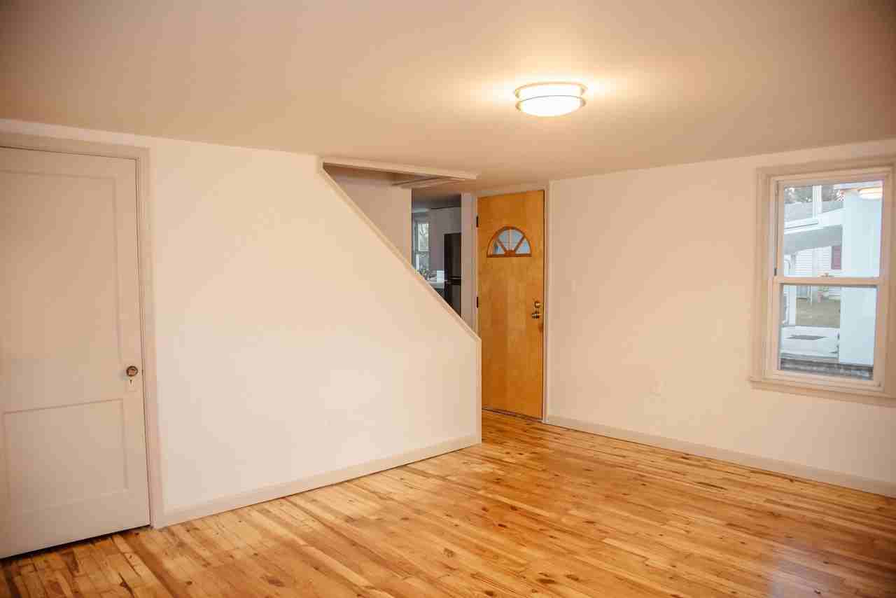 219 Noble St - Photo 2 of 15