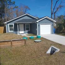 908 W 9th St - Photo 1 of 1