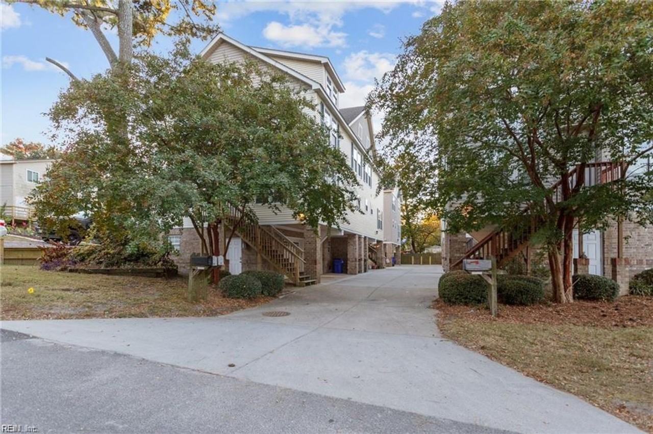 9569 8th Bay St - Photo 3 of 39