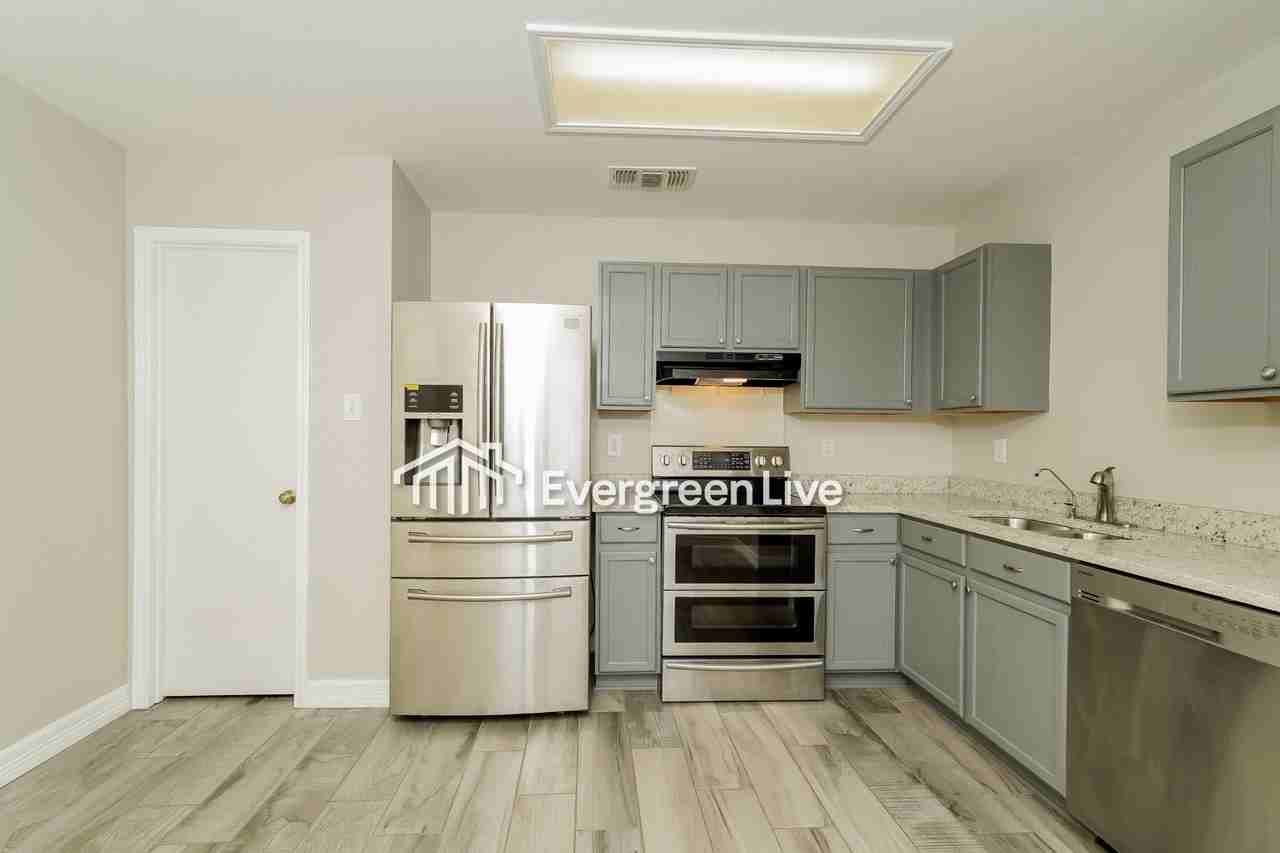 8907 Dakota Run - Photo 4 of 12