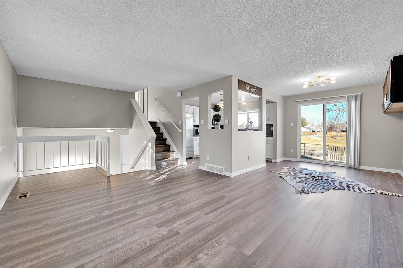 4385 East 123rd Avenue - Photo 6 of 34