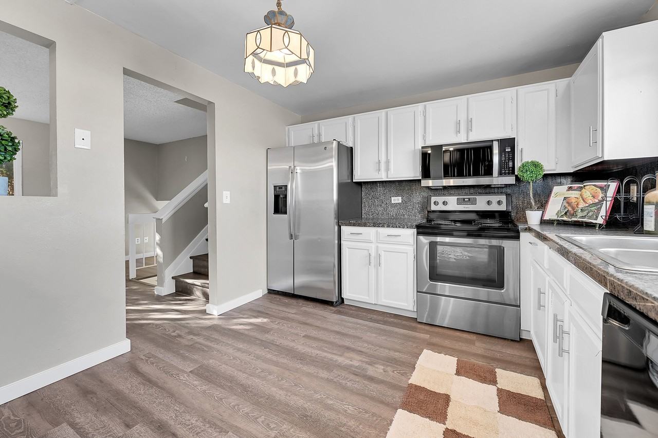 4385 East 123rd Avenue - Photo 7 of 34