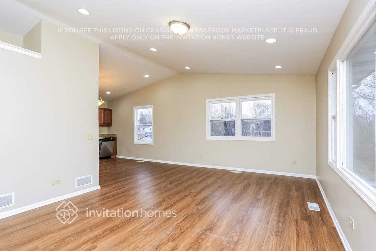 1431 Beverly Dr - Photo 3 of 16