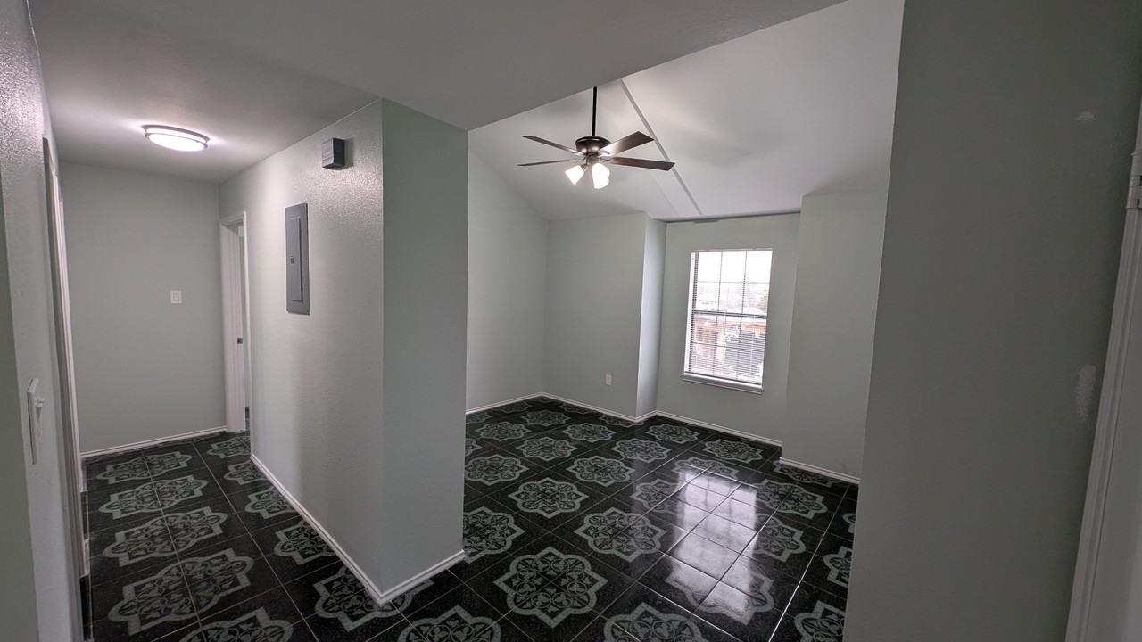 1001 Market Street #4 - Photo 7 of 17