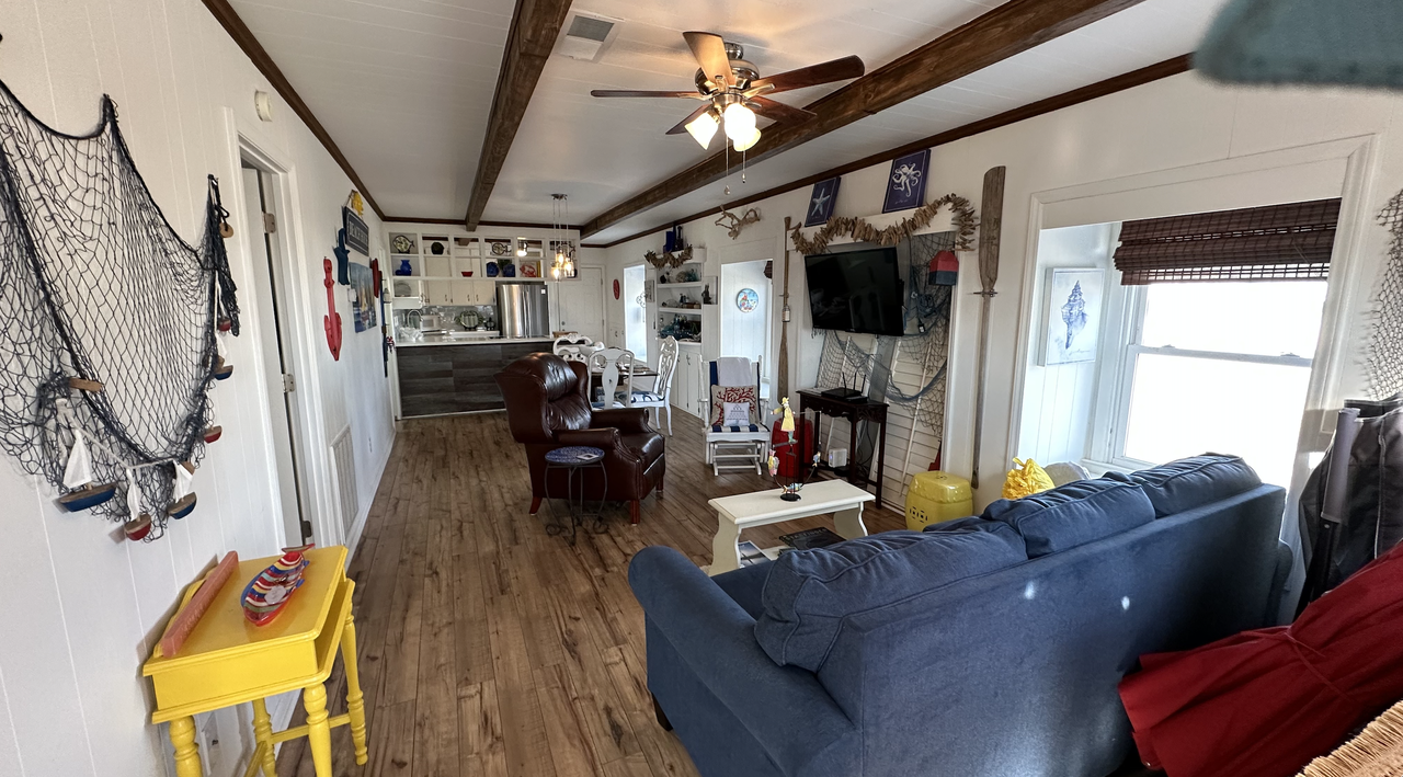 400 Dobbs St #B - Photo 2 of 9