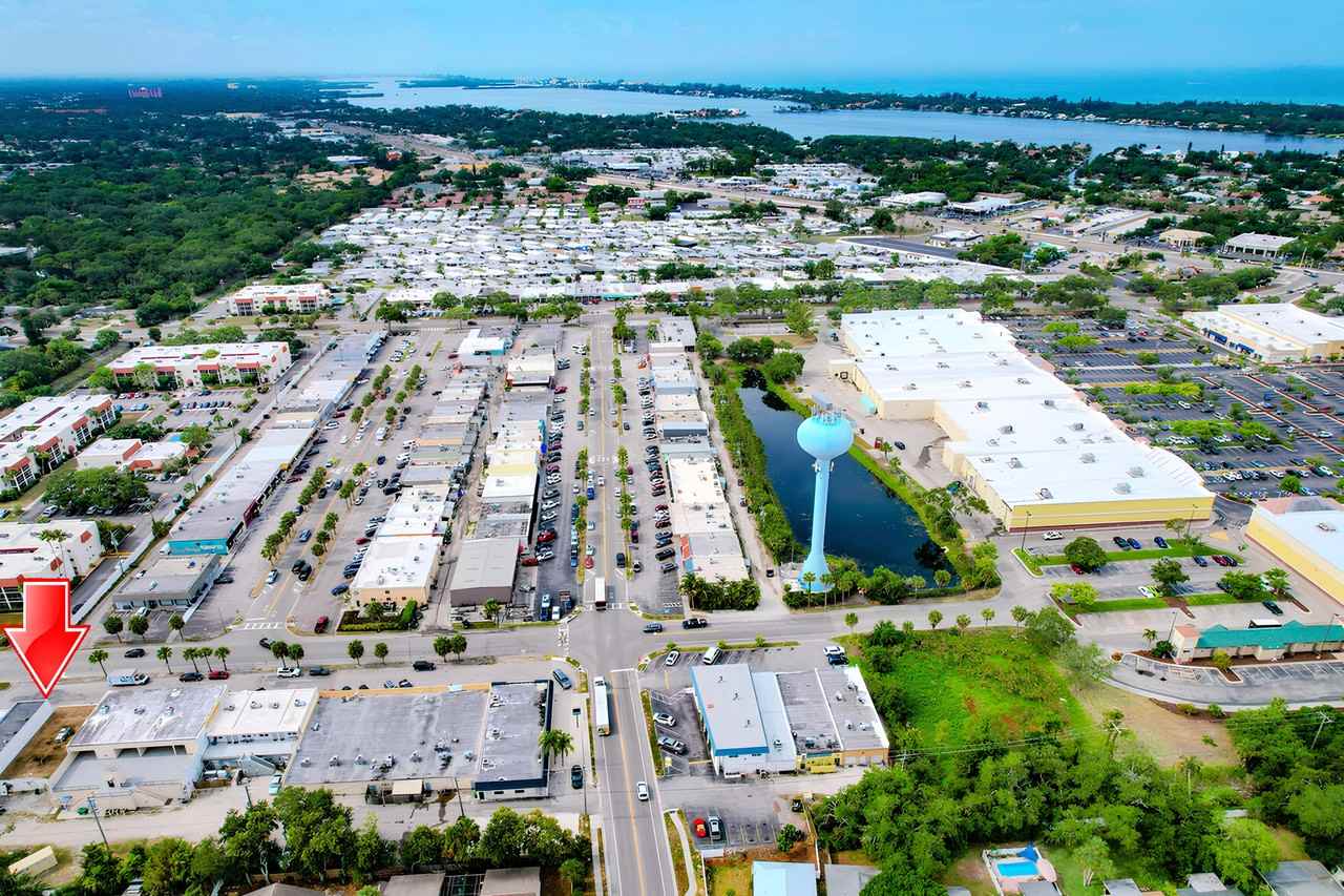 2721 Mall Dr #B - Photo 3 of 28
