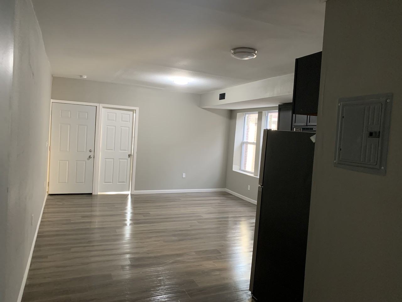 5153 Lexington Ave #1W - Photo 3 of 12