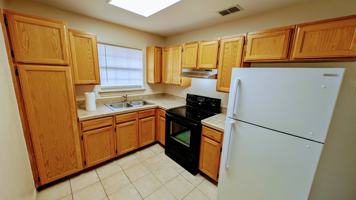 featured image of 1708 Chacon St #4