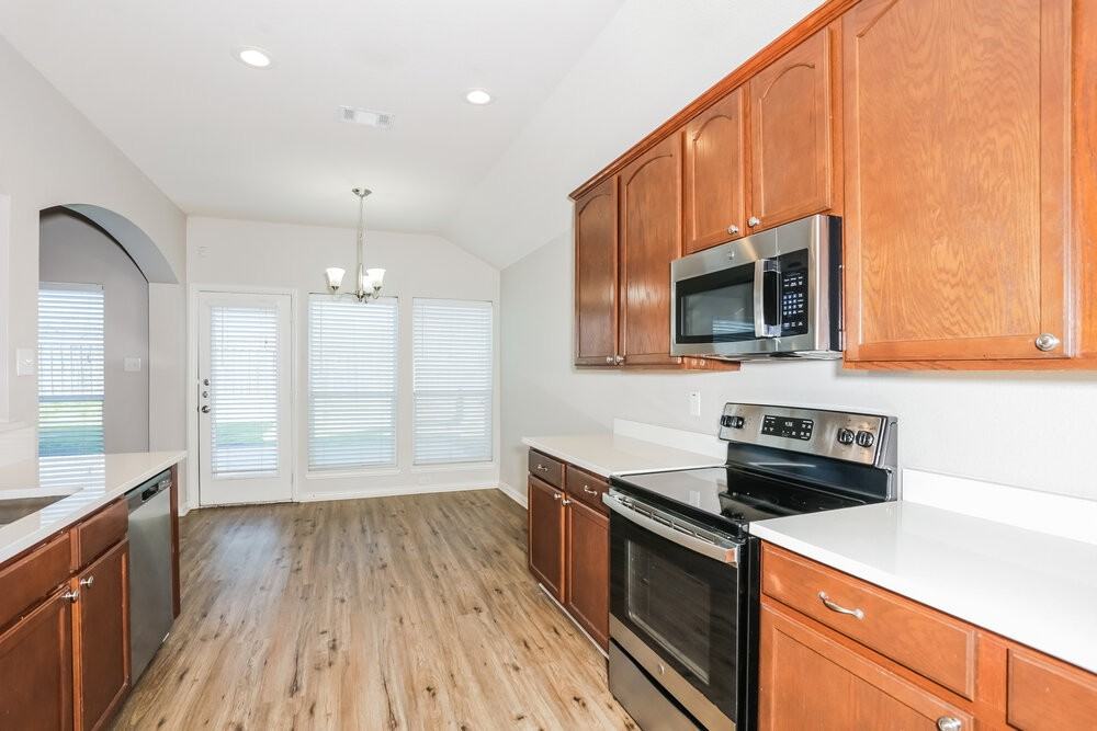 1225 Camden Yard Dr - Photo 7 of 18