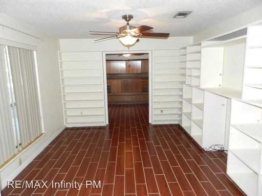 6911 Kitty Hawk Dr - Photo 3 of 21