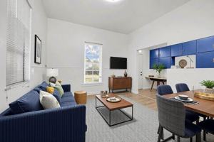 featured image of 526 W Munson St