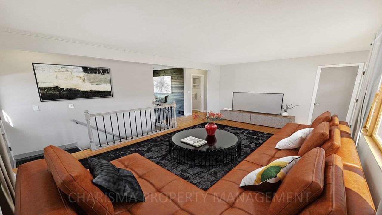 2108 W 15th St - Photo 6 of 34