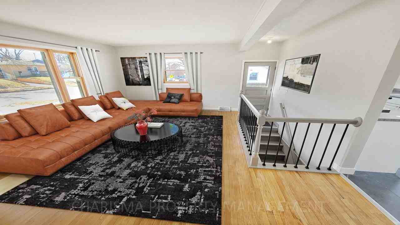 2108 W 15th St - Photo 7 of 34