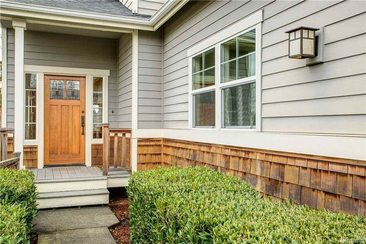 7929 Seward Park Ave S - Photo 2 of 16