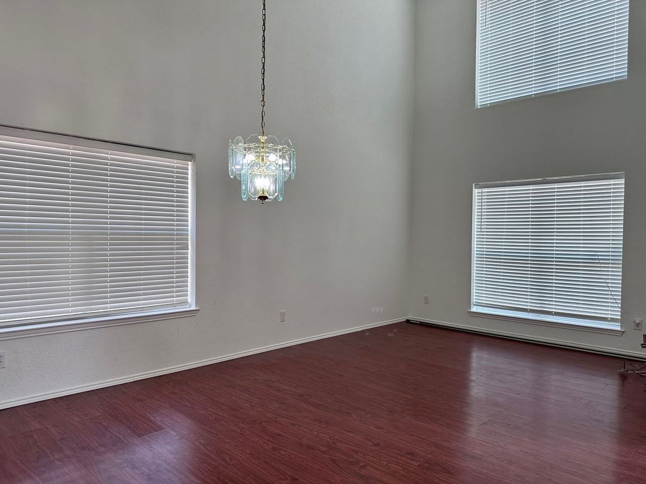 1607 Powder Horn Lane - Photo 3 of 20