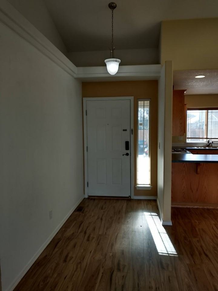 4993 Toledo Ave Ne - Photo 2 of 25