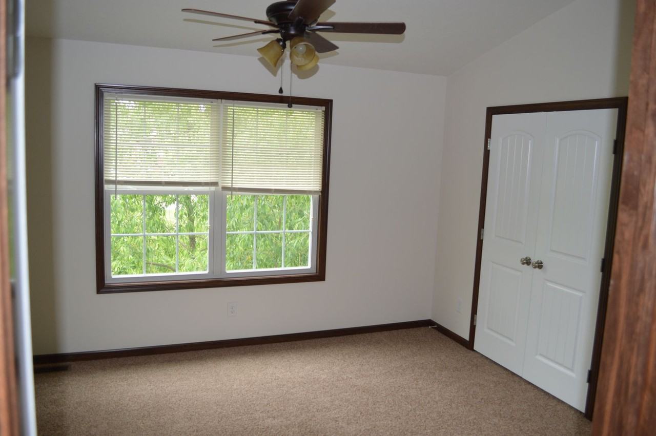 585 Birch Hill Dr #27 - Photo 5 of 14