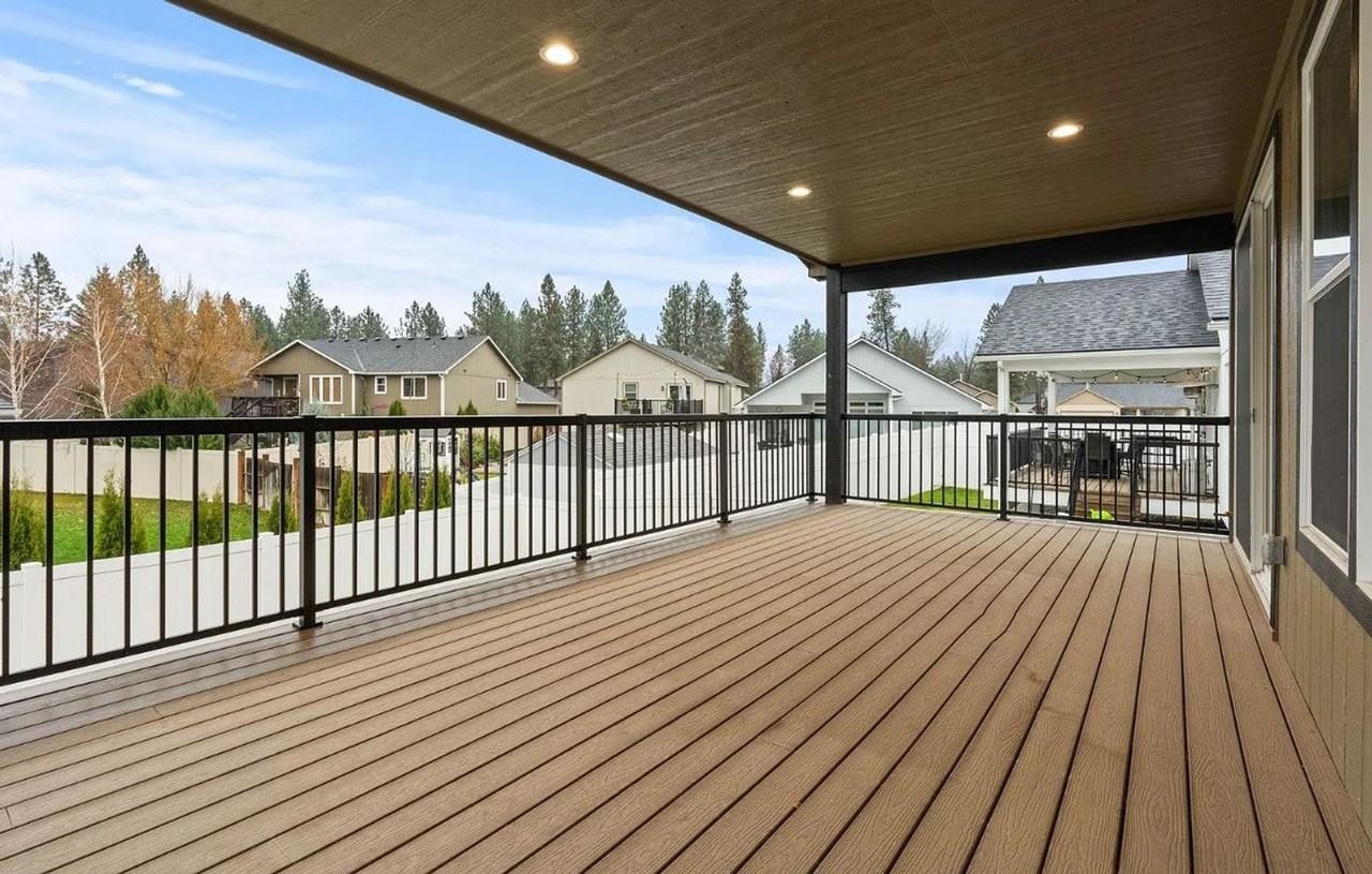 16536 N Columbus Dr - Photo 3 of 26