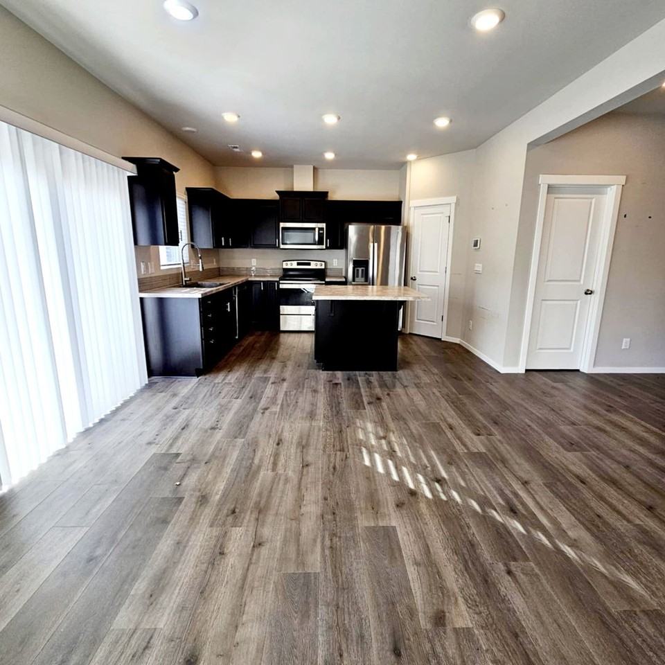 6492 Yorktown Pl Ne - Photo 2 of 19