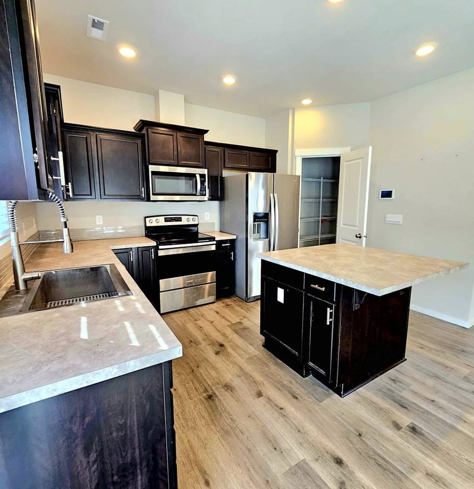 6492 Yorktown Pl Ne - Photo 4 of 19