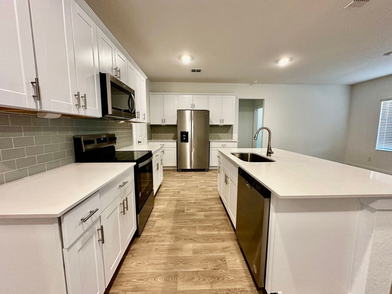 716 Tranquility Ln - Photo 3 of 16
