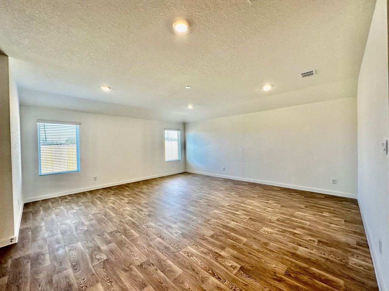 716 Tranquility Ln - Photo 6 of 16