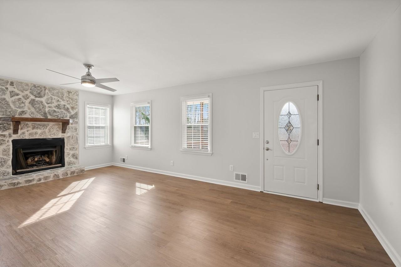 1425 Indian Trl - Photo 4 of 17