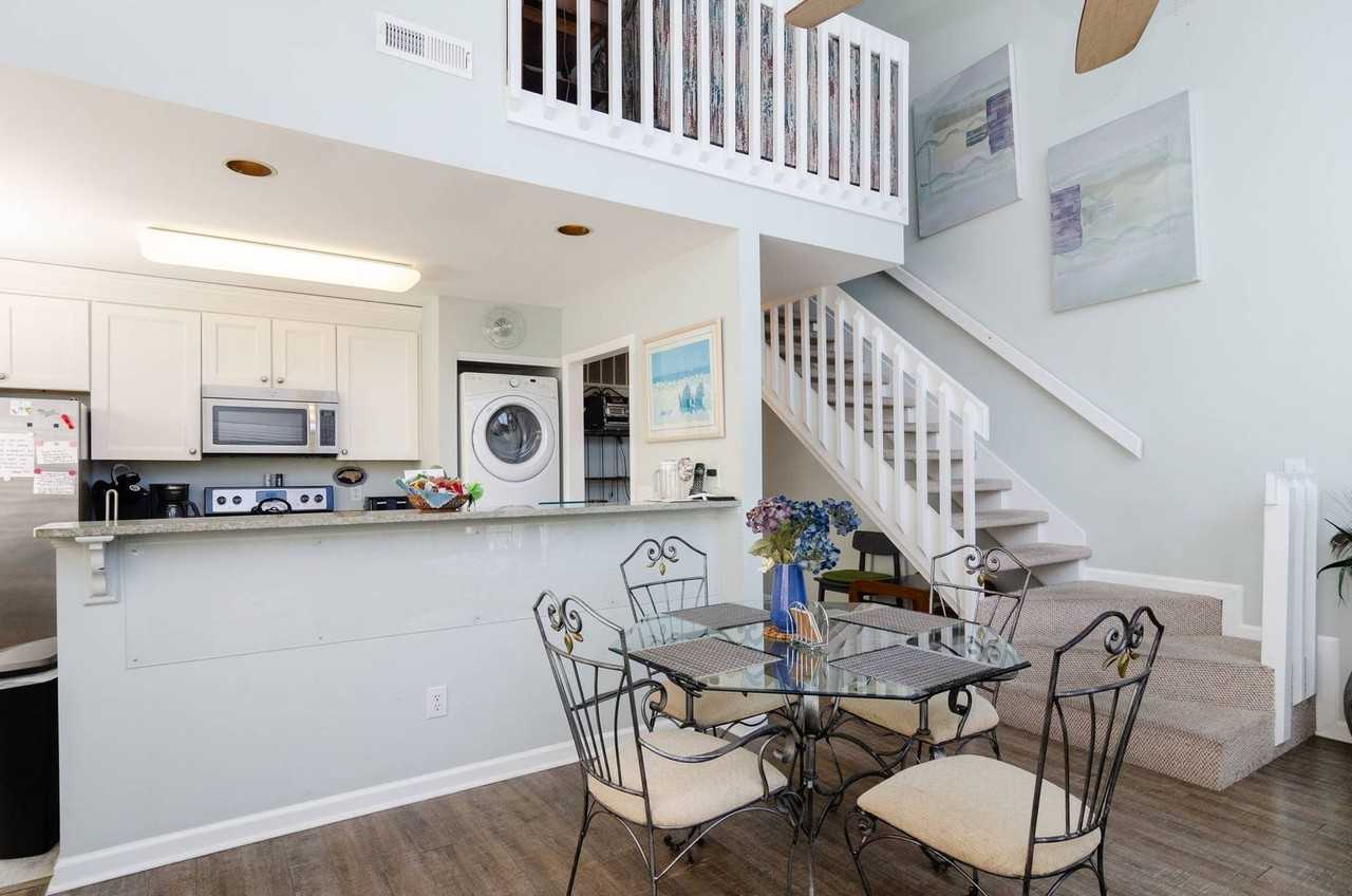 703 703 S Third Ave Ext - Photo 4 of 28