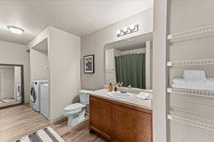 featured image of 1124 E 4th Ave