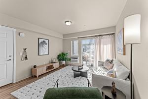 featured image of 1124 E 4th Ave