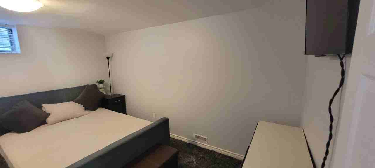 31 Sunnyside Crescent - Photo 2 of 10