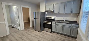 featured image of 1349/1351 Parkwood Blvd