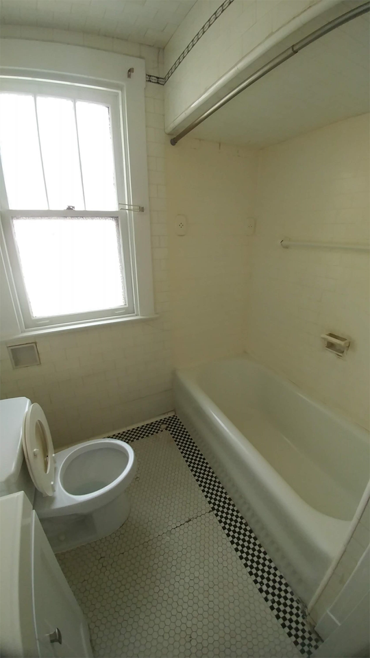 209 Marshall Ave - Photo 2 of 10