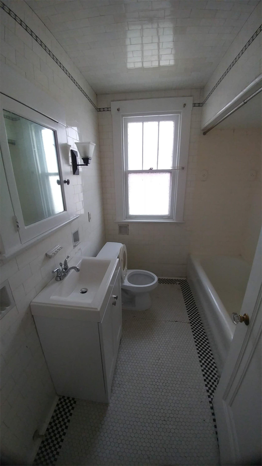 209 Marshall Ave - Photo 3 of 10