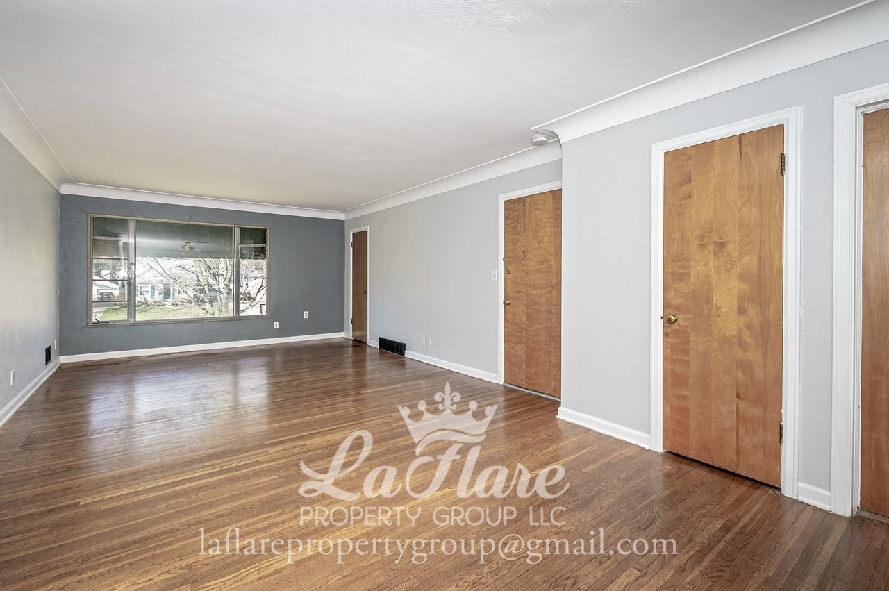3453 Beverly Dr - Photo 3 of 16