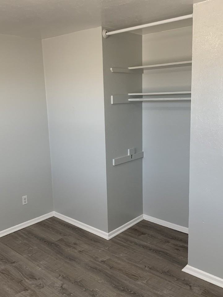 501 Colorado Blvd - Photo 4 of 17