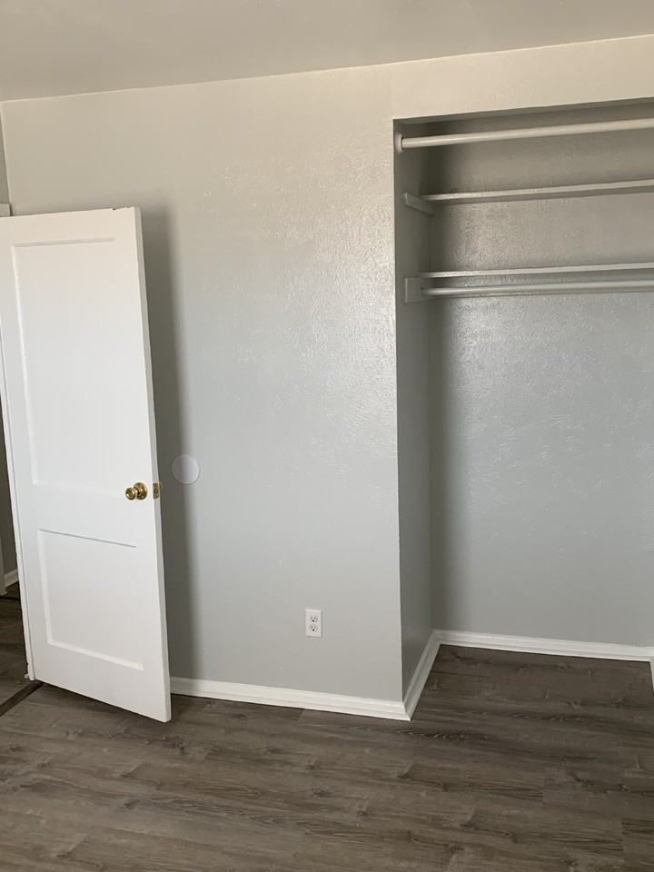 501 Colorado Blvd - Photo 6 of 17