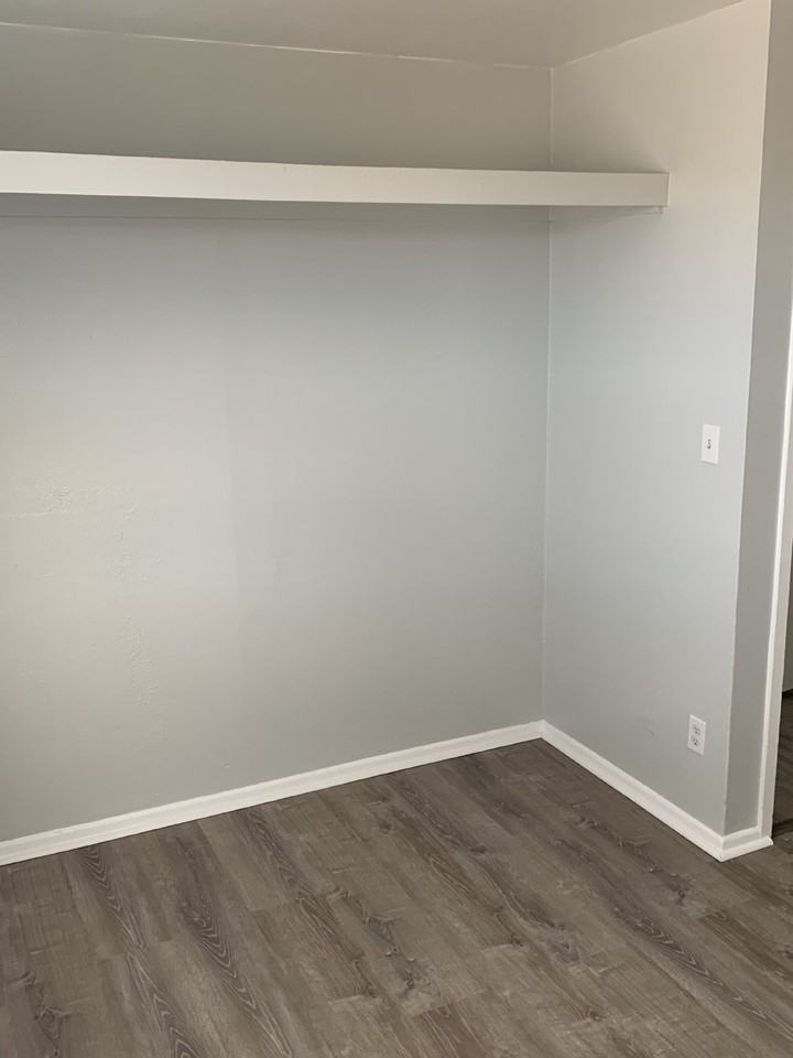 431 Colorado Blvd - Photo 5 of 11