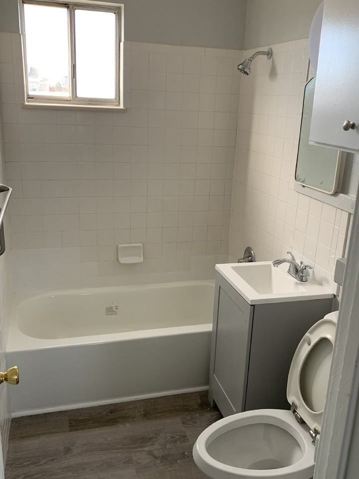 431 Colorado Blvd - Photo 6 of 11
