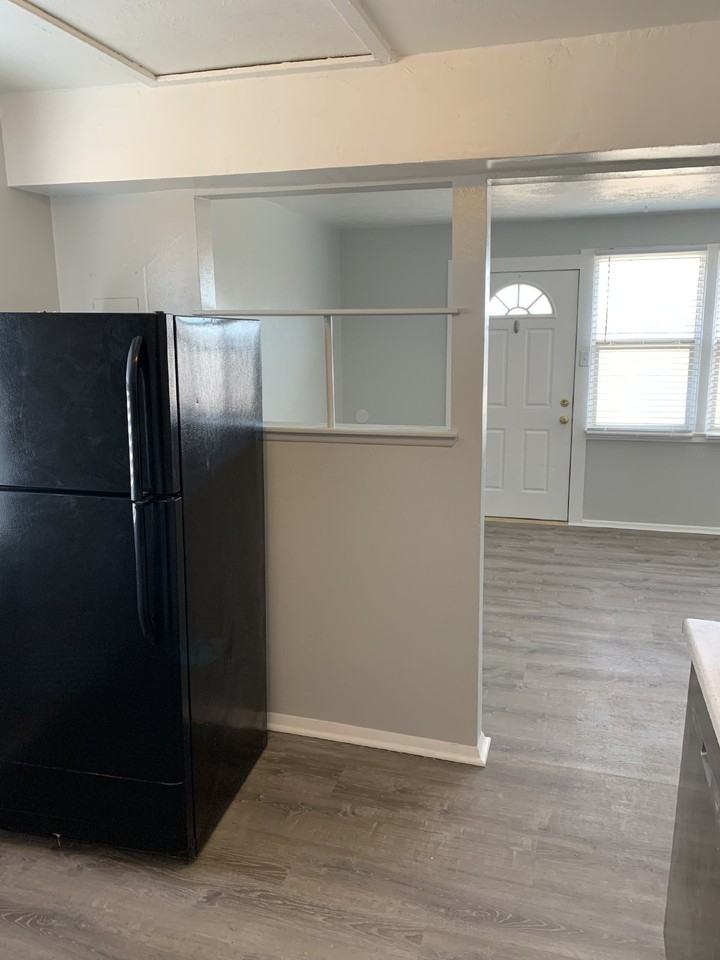 431 Colorado Blvd - Photo 7 of 11