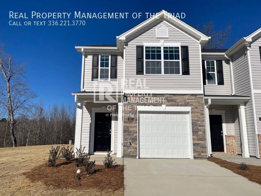 1311 Amberview Ln - Photo 2 of 19