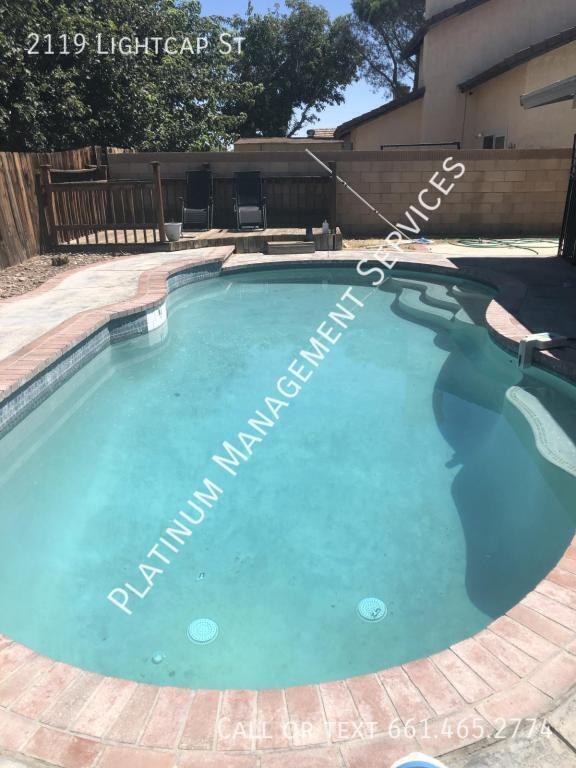 2119 Lightcap St - Photo 2 of 20